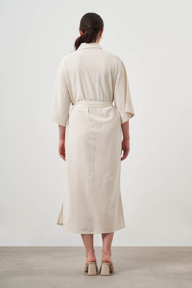 Mizalle Çift Cepli Rahat Kesim Bej Rengi Uzun Gömlek Elbise - Mizalle