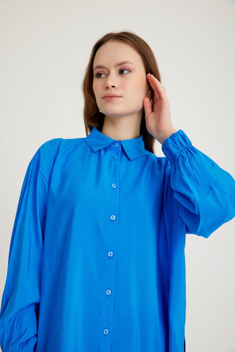 Mizalle Kolları Lastikli Rahat Kesimli Mavi Pamuklu Basic Gömlek - Mizalle