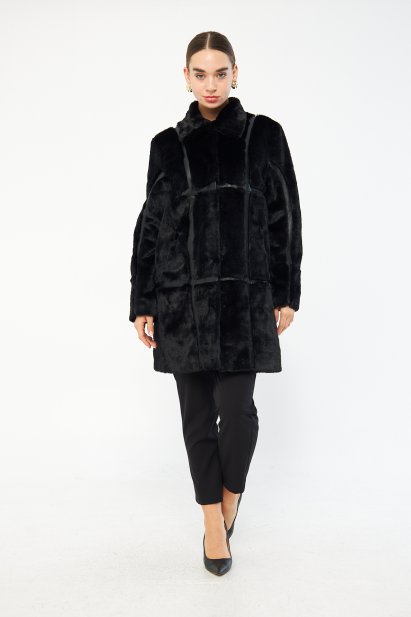 Mizalle Şerit Detaylı Siyah Suni Kürk Kaban - Mizalle