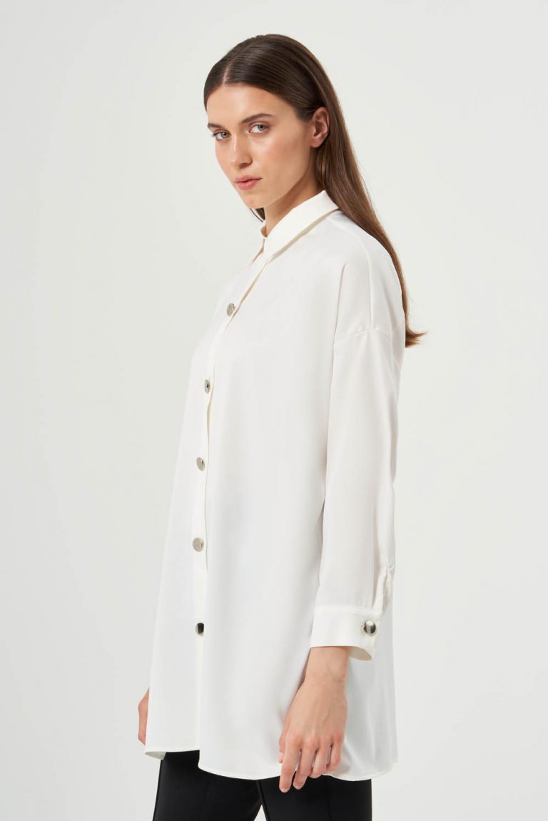 Mizalle Metal Düğmeli Ekru Klasik Saten Gömlek - Mizalle