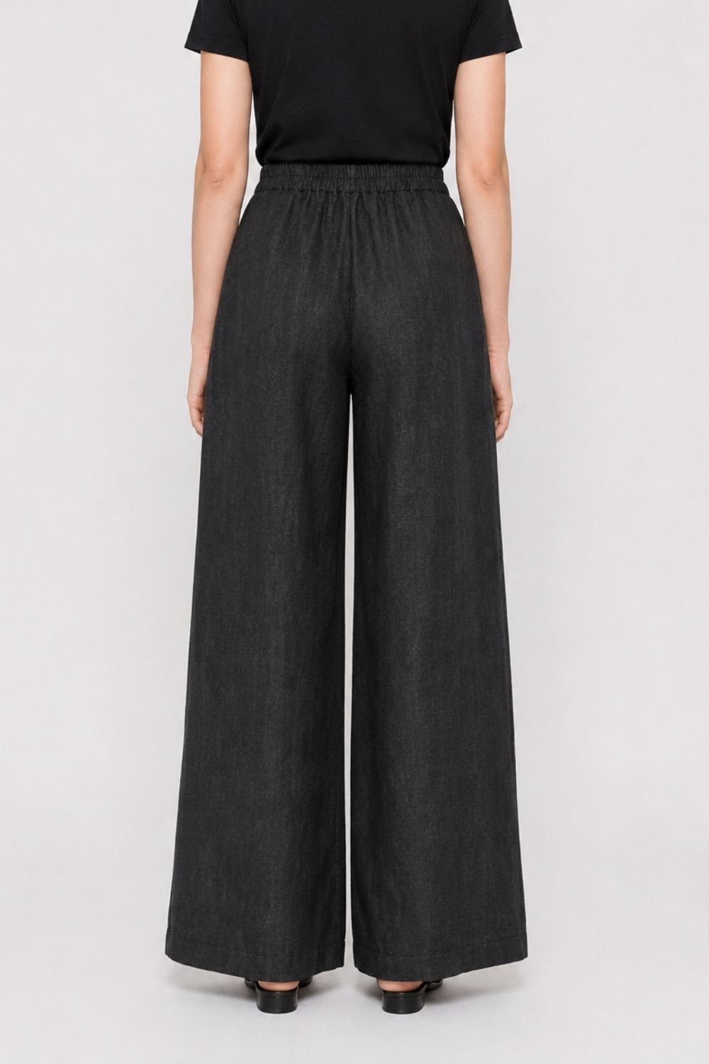 Mizalle Arka Beli Lastikli Bol Paça Siyah Pantolon - Mizalle