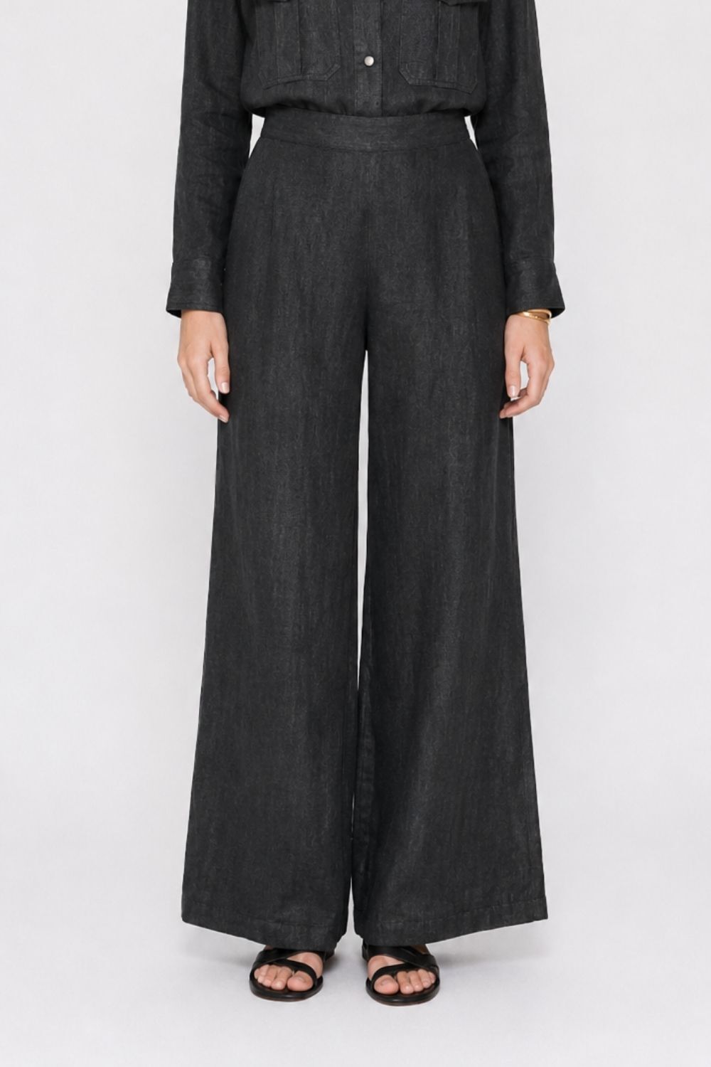 Mizalle Arka Beli Lastikli Bol Paça Siyah Pantolon - Mizalle