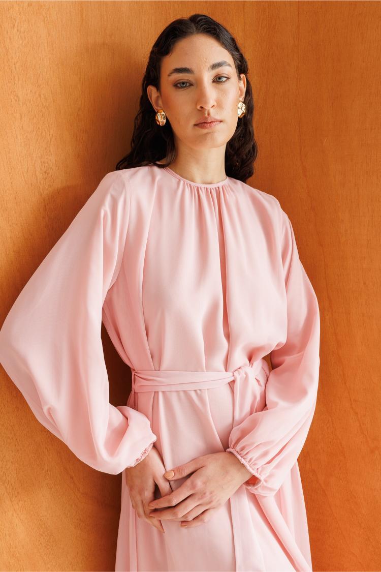 Mizalle Balon Kollu Kuşaklı Pembe Maksi Şifon Elbise - Mizalle