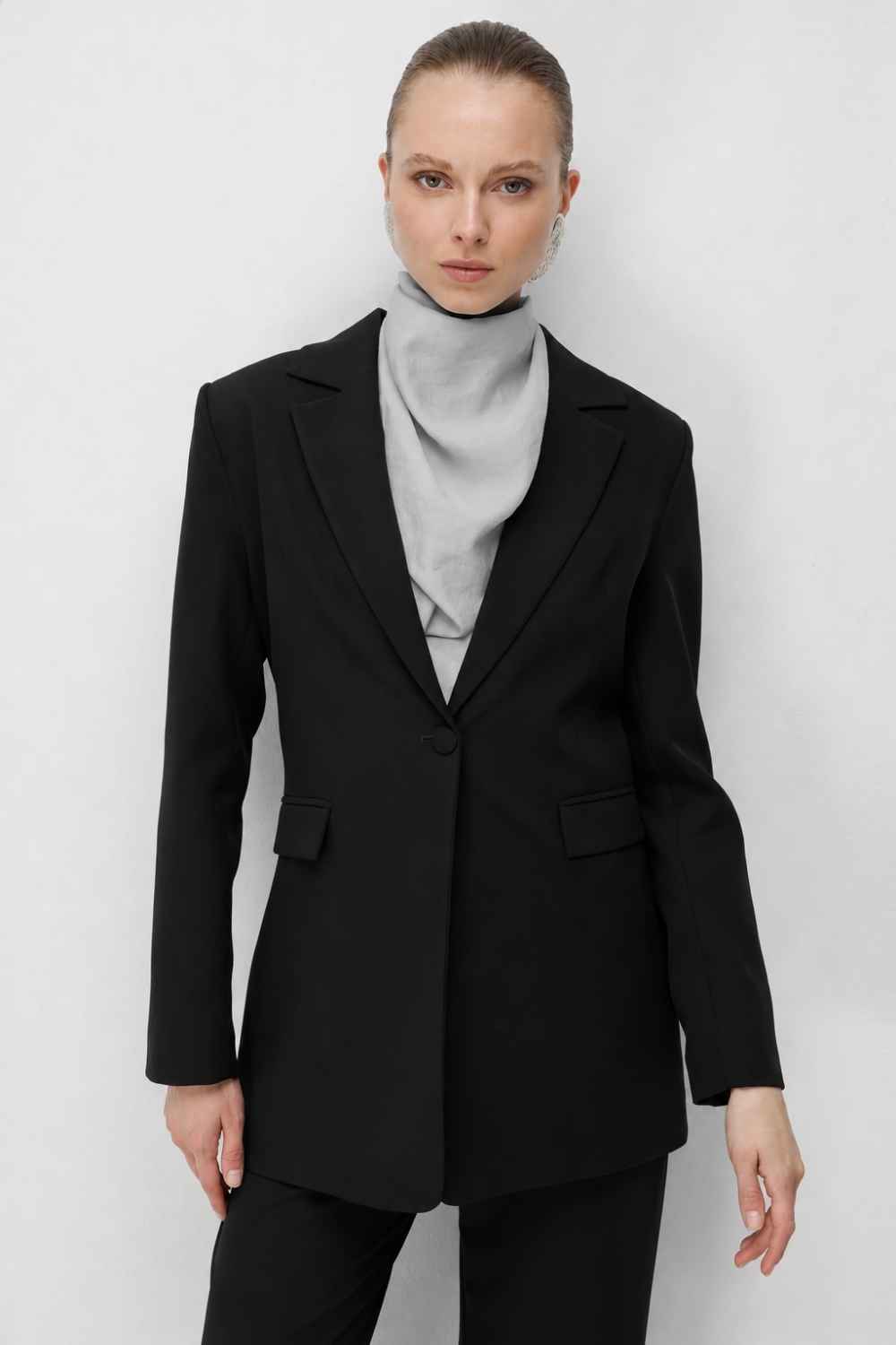 Mizalle Basic Tek Düğmeli Siyah Ceket - Mizalle