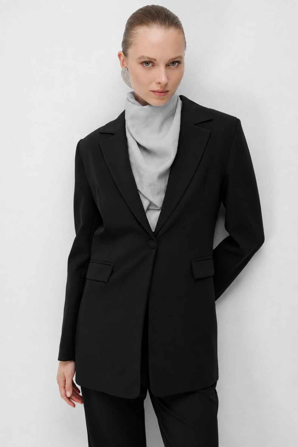 Mizalle Basic Tek Düğmeli Siyah Ceket - Mizalle