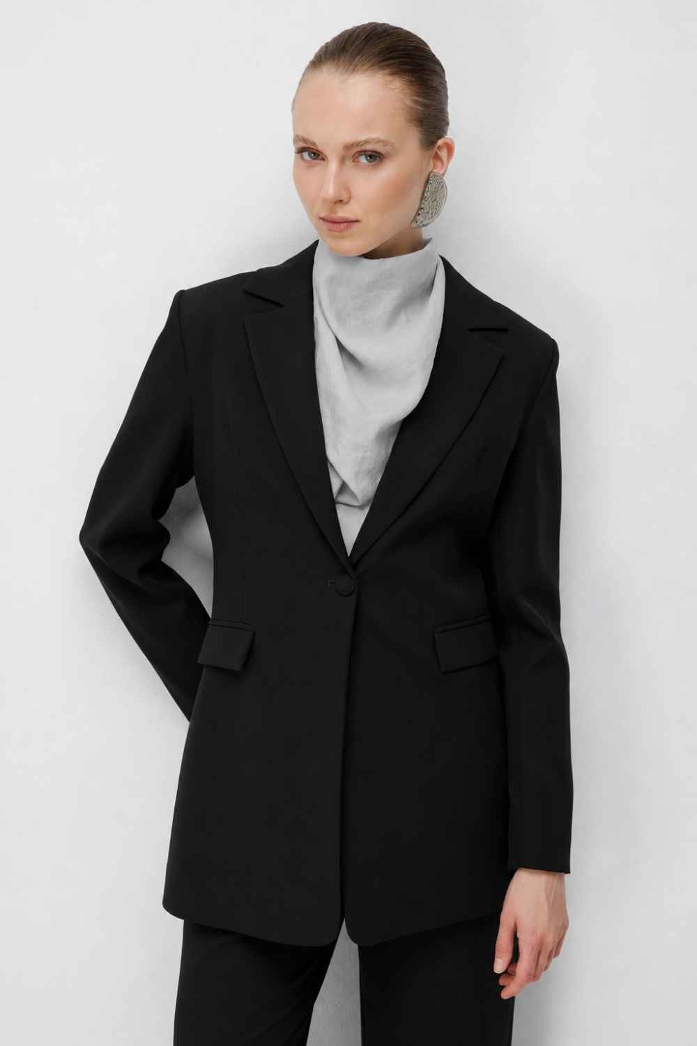 Mizalle Basic Tek Düğmeli Siyah Ceket - Mizalle