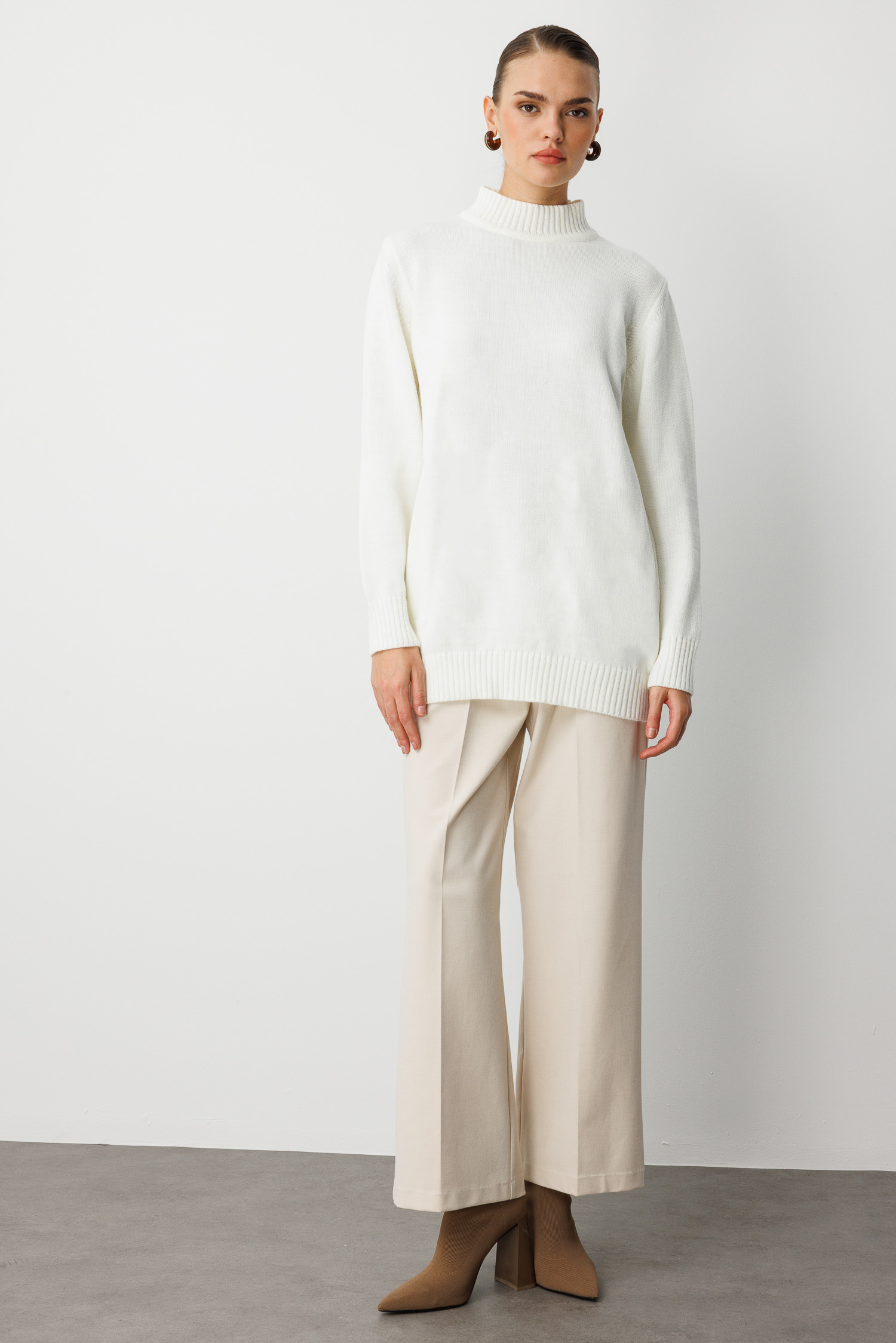 Mizalle Basic Yarım Balıkçı Ekru Triko Kazak - Mizalle