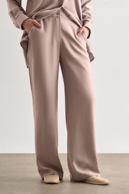 Mizalle - Mizalle Bej Rengi Kemerli Rahat Kesim Modal Pantolon Mizalle - Mizalle Bej Rengi Kemerli Rahat Kesim Modal Pantolon