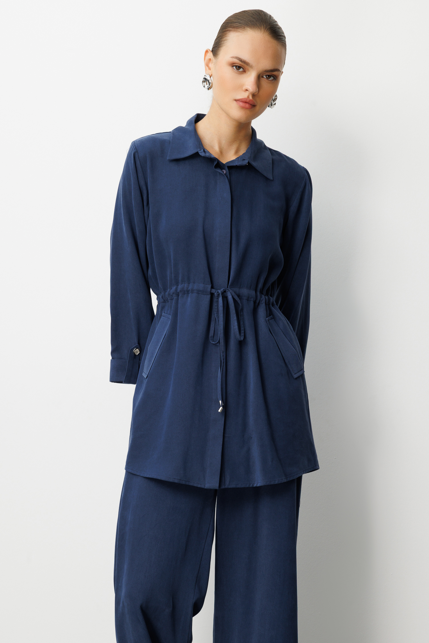 Mizalle Beli Büzgülü İndigo Mavi Cupro Tunik