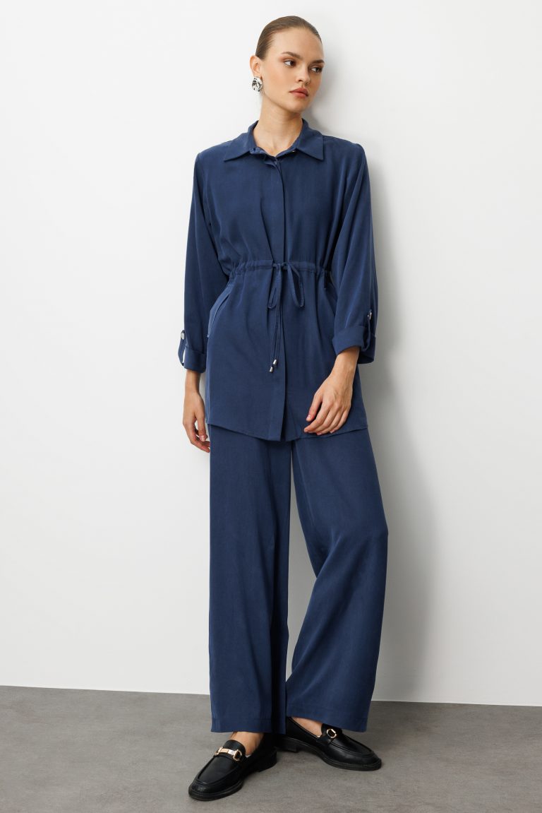 Mizalle Beli Büzgülü İndigo Mavi Cupro Tunik - Mizalle