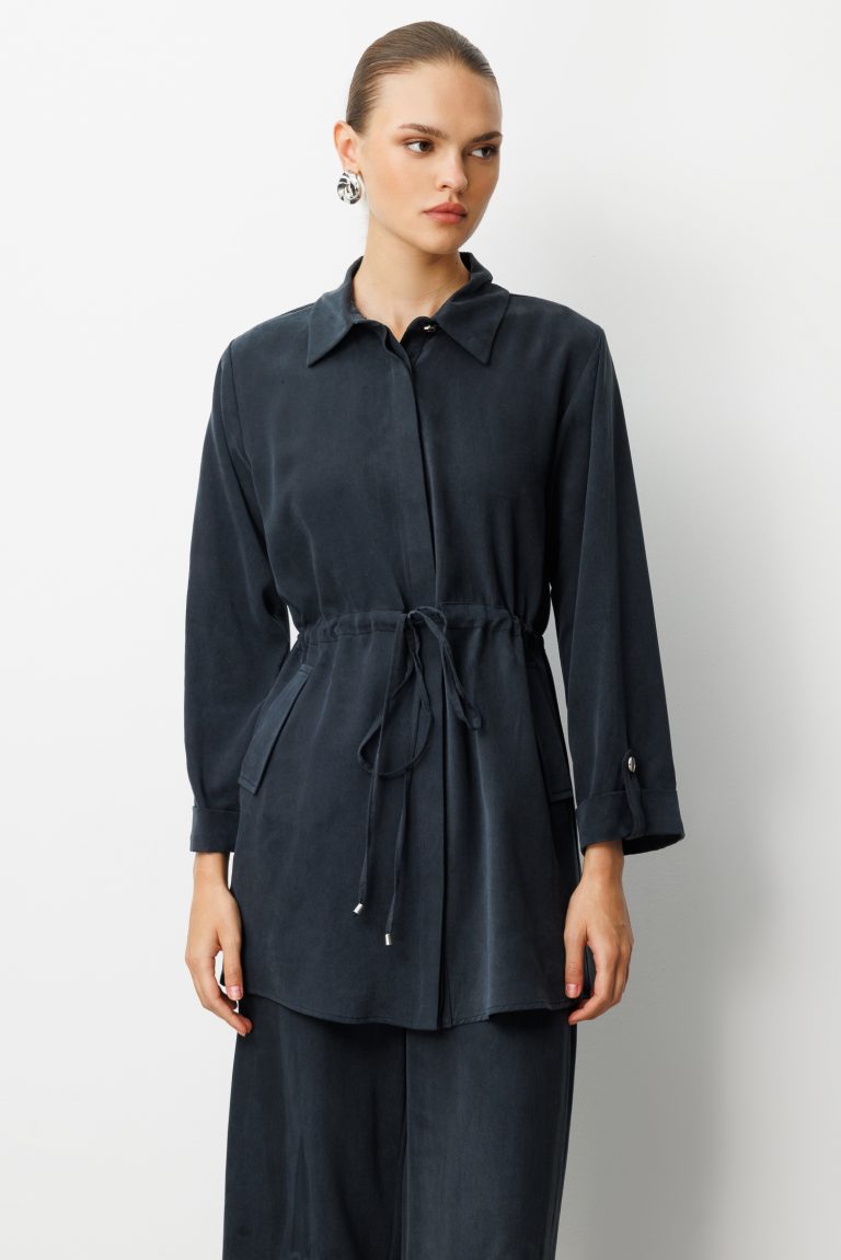 Mizalle Beli Büzgülü Siyah Cupro Tunik - Mizalle
