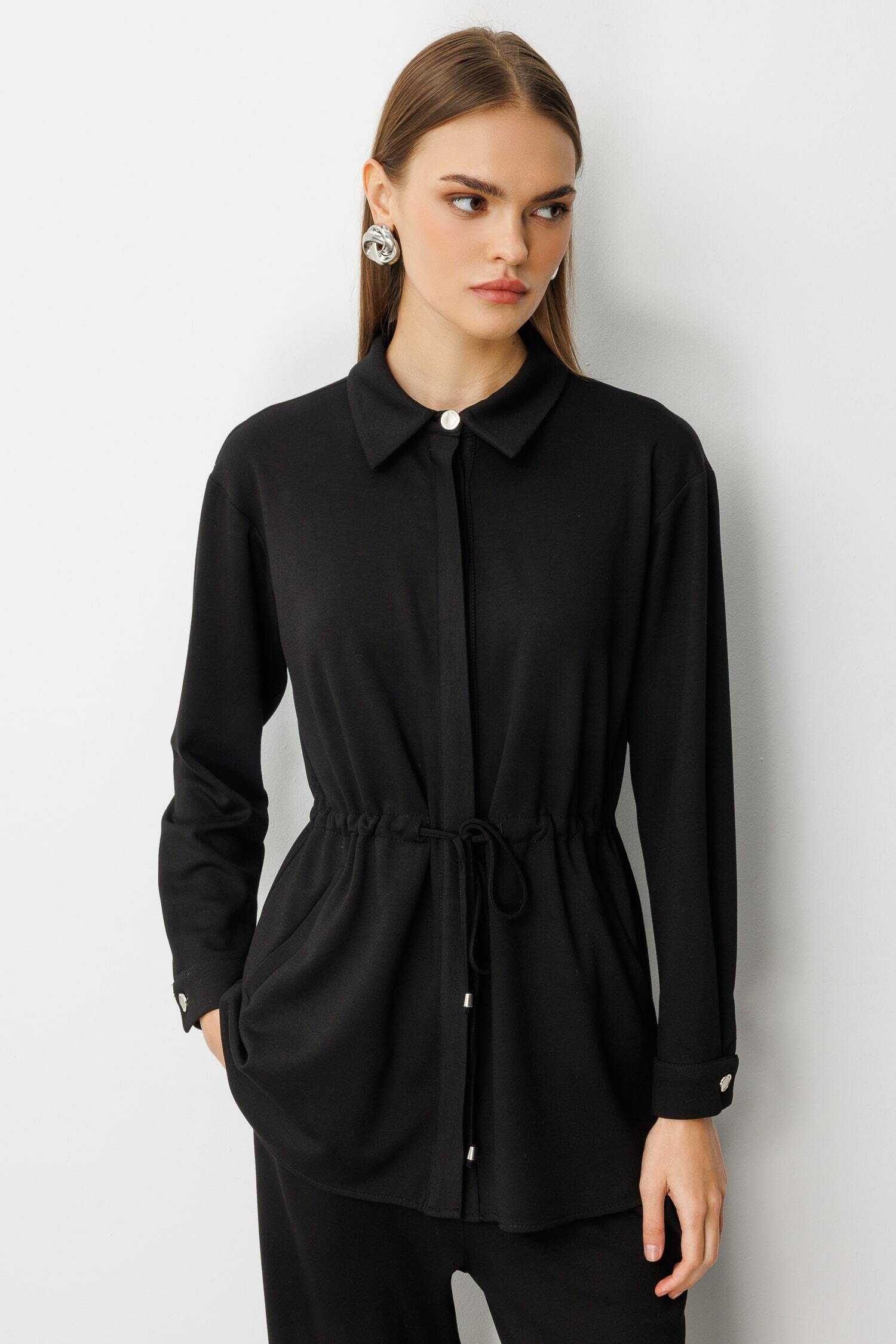 Mizalle Beli İp Büzgülü Yumuşak Dokulu Siyah Tunik - Mizalle