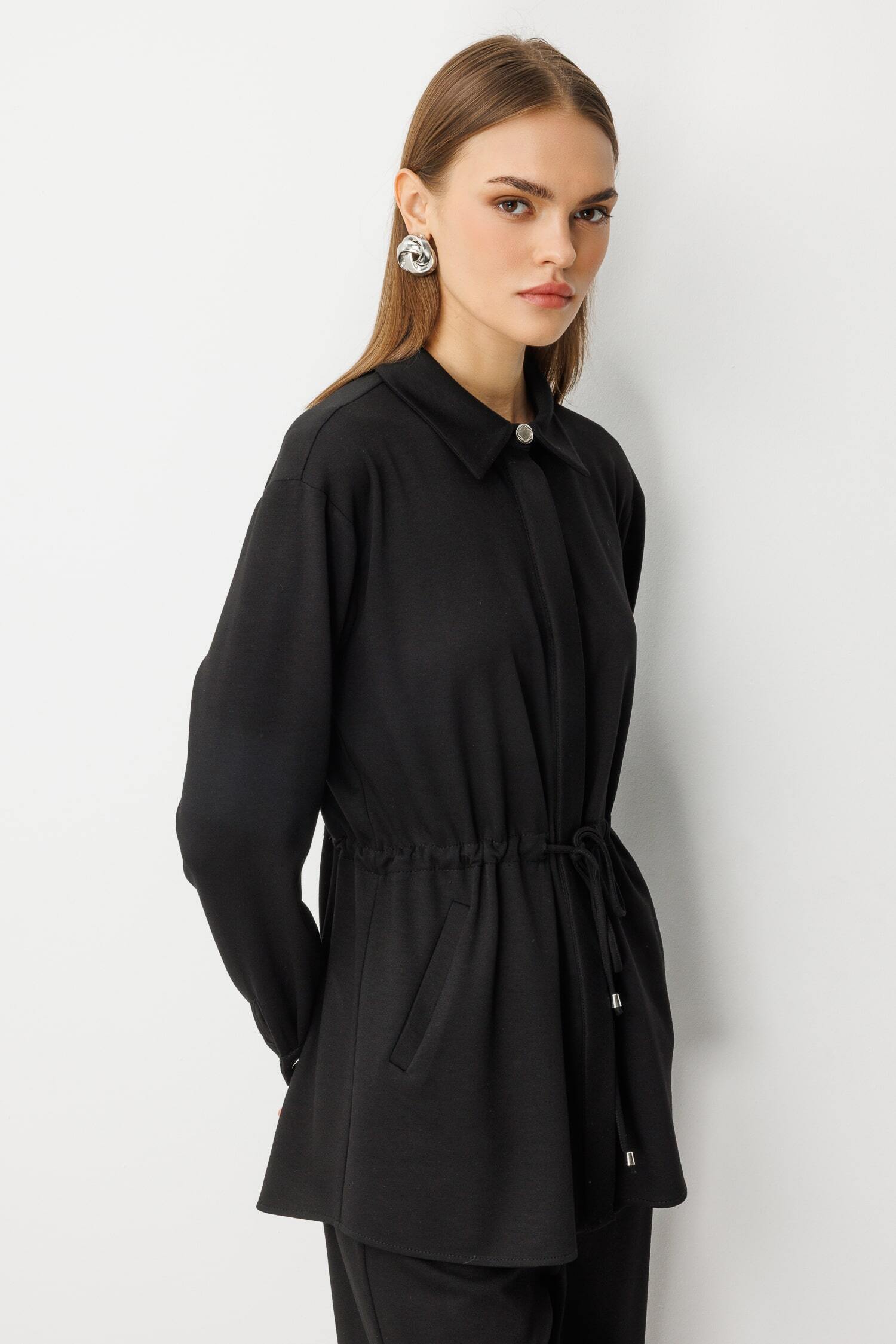 Mizalle Beli İp Büzgülü Yumuşak Dokulu Siyah Tunik - 4