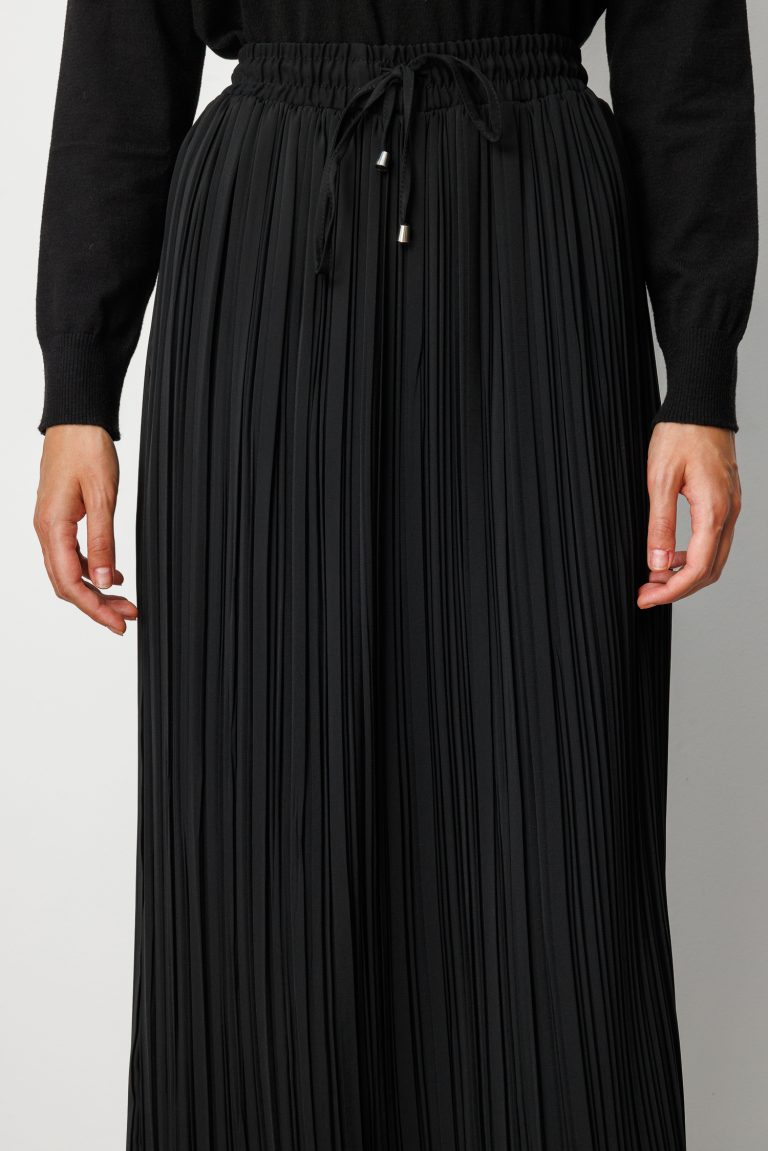 Mizalle Beli İpli İnce Piliseli Siyah Maksi Etek - Mizalle