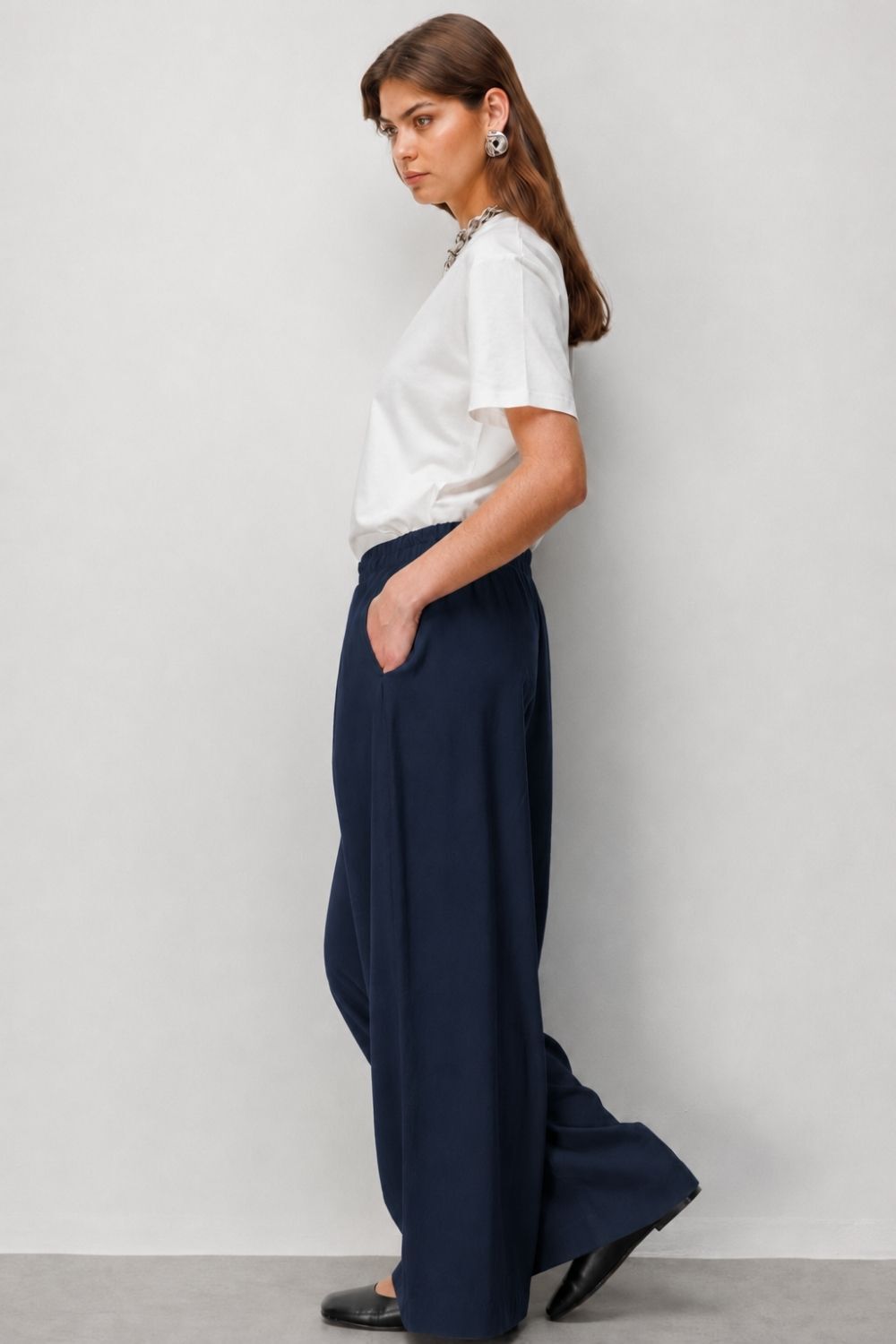 Mizalle Beli Lastikli Modal Dokulu Lacivert Pantolon - Mizalle