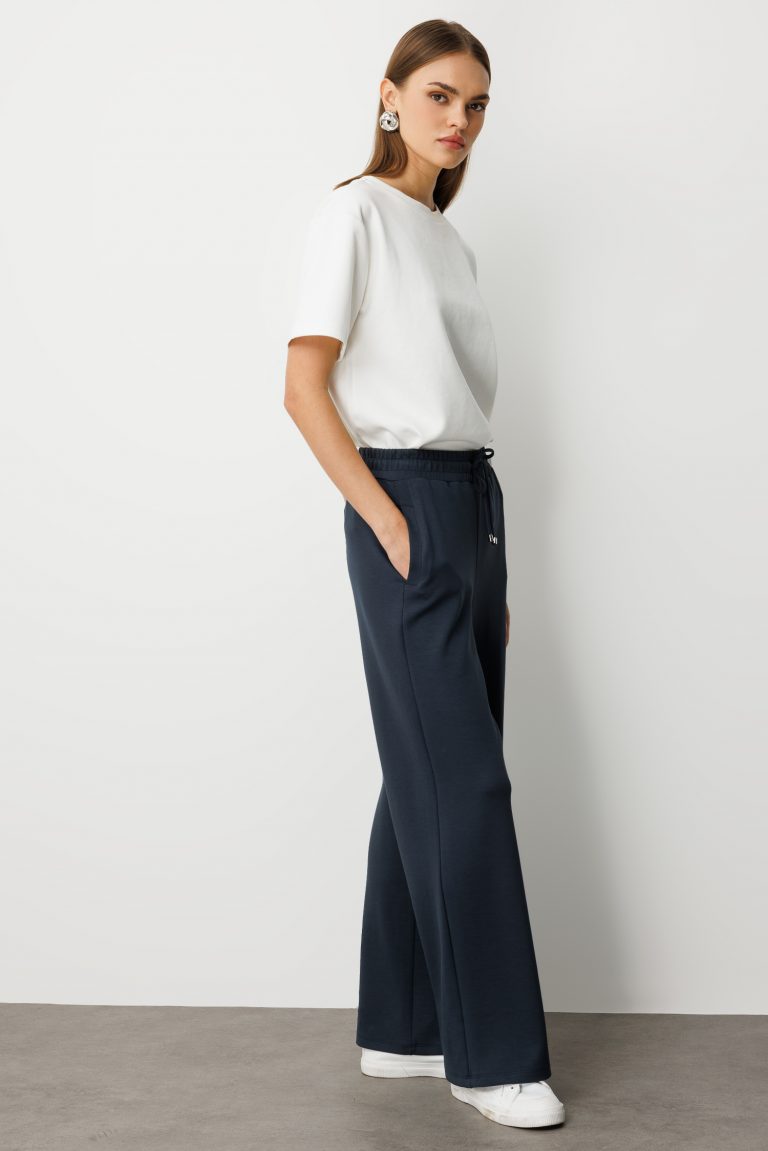 Mizalle Beli Lastikli Yumuşak Dokulu Antrasit Jogger Pantolon - Mizalle