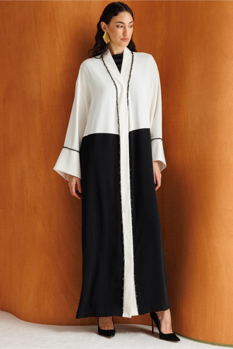 Mizalle Boncuk Nakışlı Siyah Beyaz Monokrom Abaya - Mizalle