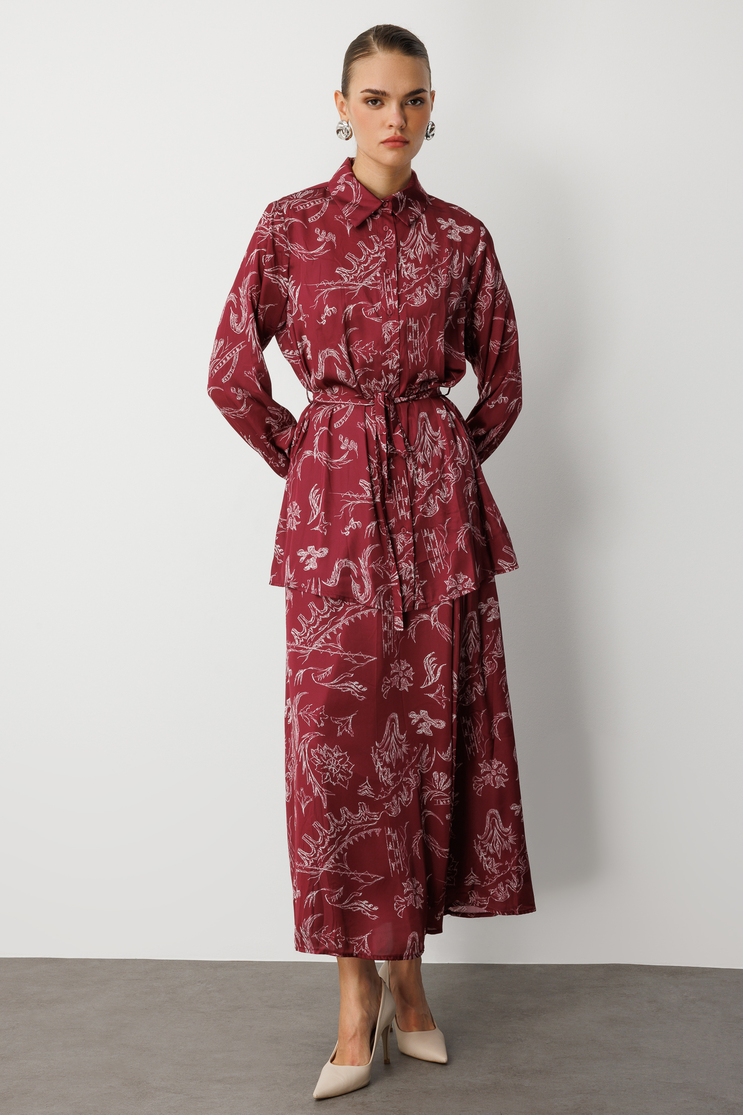 Mizalle Bordo Desenli Evaze Uzun Saten Etek - Mizalle