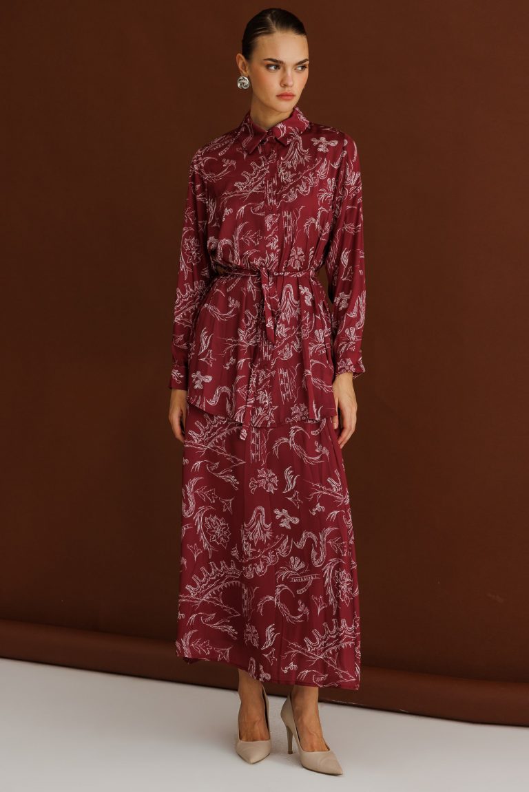 Mizalle Bordo Desenli Kuşaklı Saten Uzun Gömlek Tunik - Mizalle
