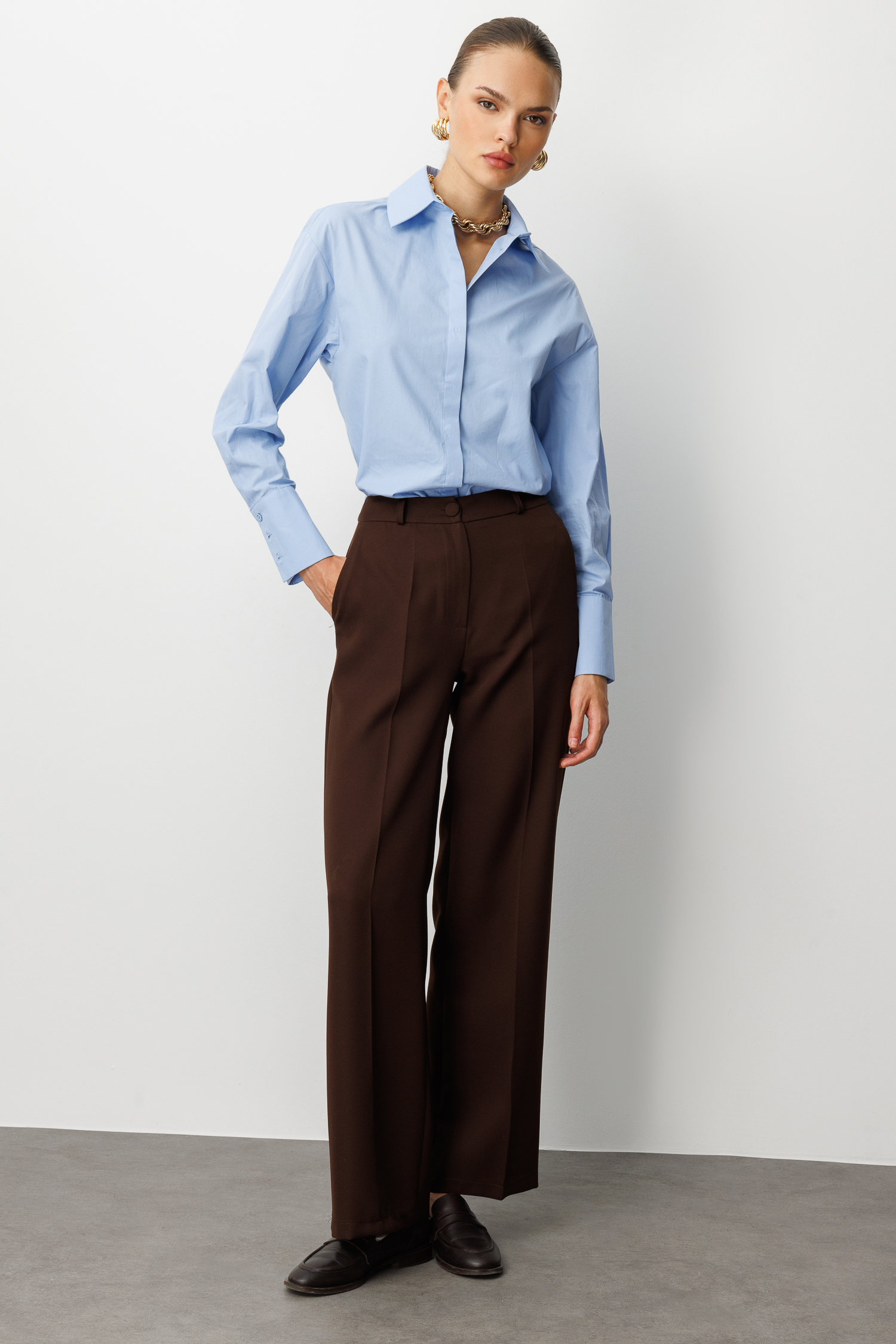 Mizalle Cepli Klasik Kahverengi Kumaş Pantolon - Mizalle