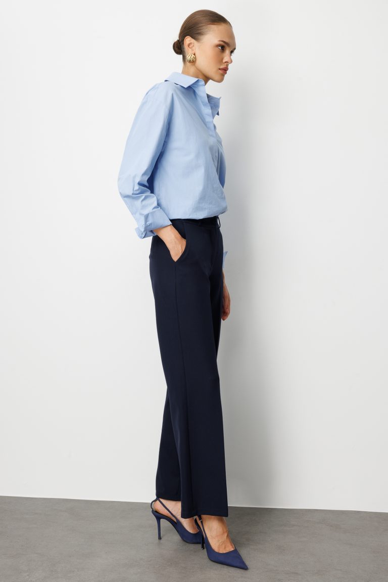 Mizalle Cepli Klasik Lacivert Kumaş Pantolon - Mizalle