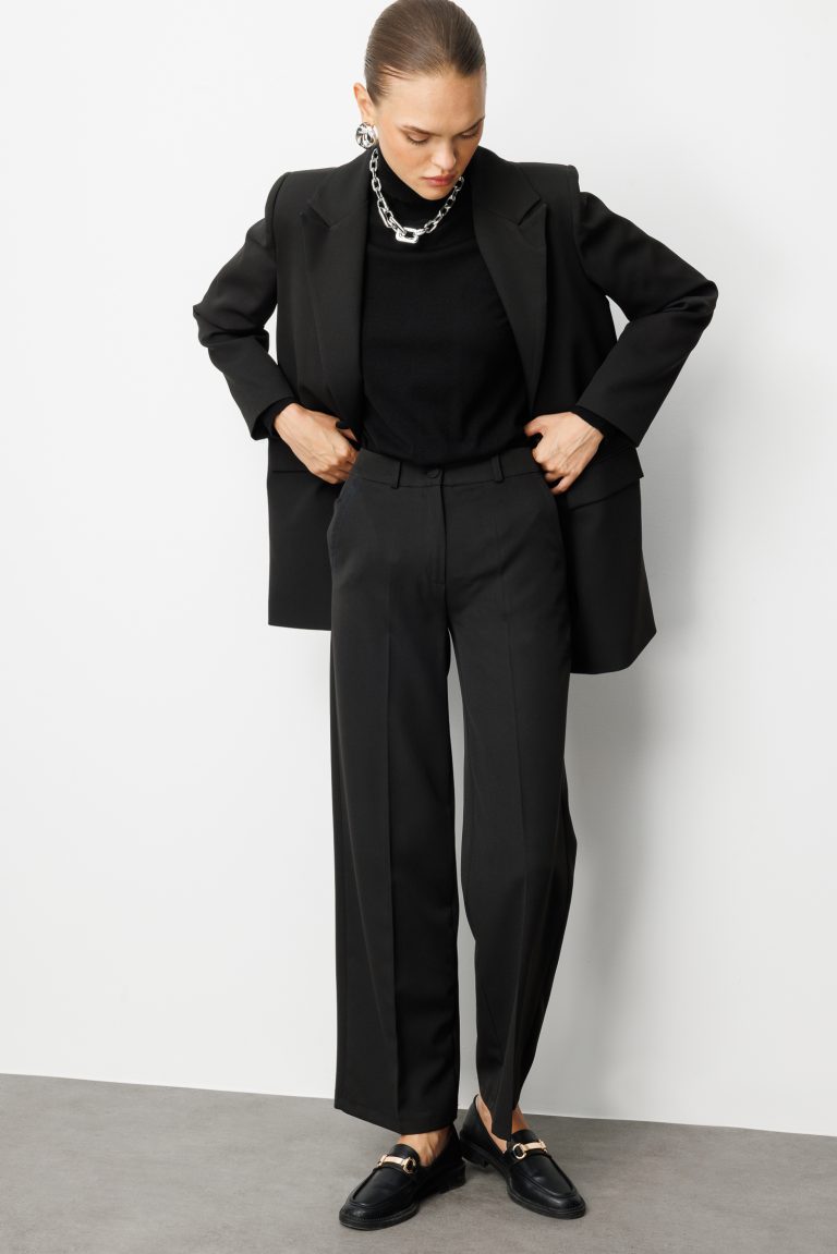 Mizalle Cepli Klasik Siyah Kumaş Pantolon - Mizalle