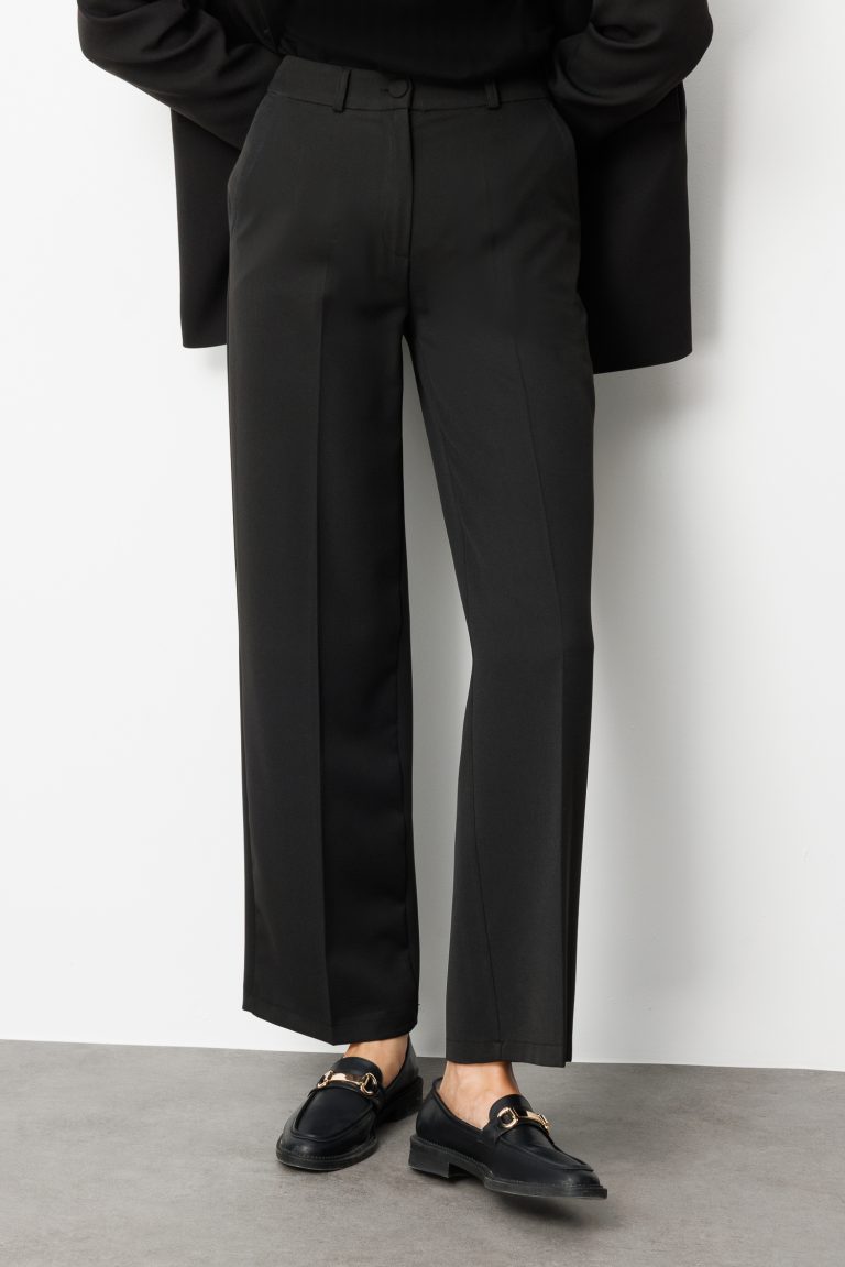 Mizalle Cepli Klasik Siyah Kumaş Pantolon - Mizalle