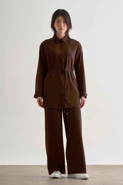 Mizalle - Mizalle Çift Cepli Beli İp Büzgülü Modal Kahverengi Tunik Mizalle - Mizalle Çift Cepli Beli İp Büzgülü Modal Kahverengi Tunik