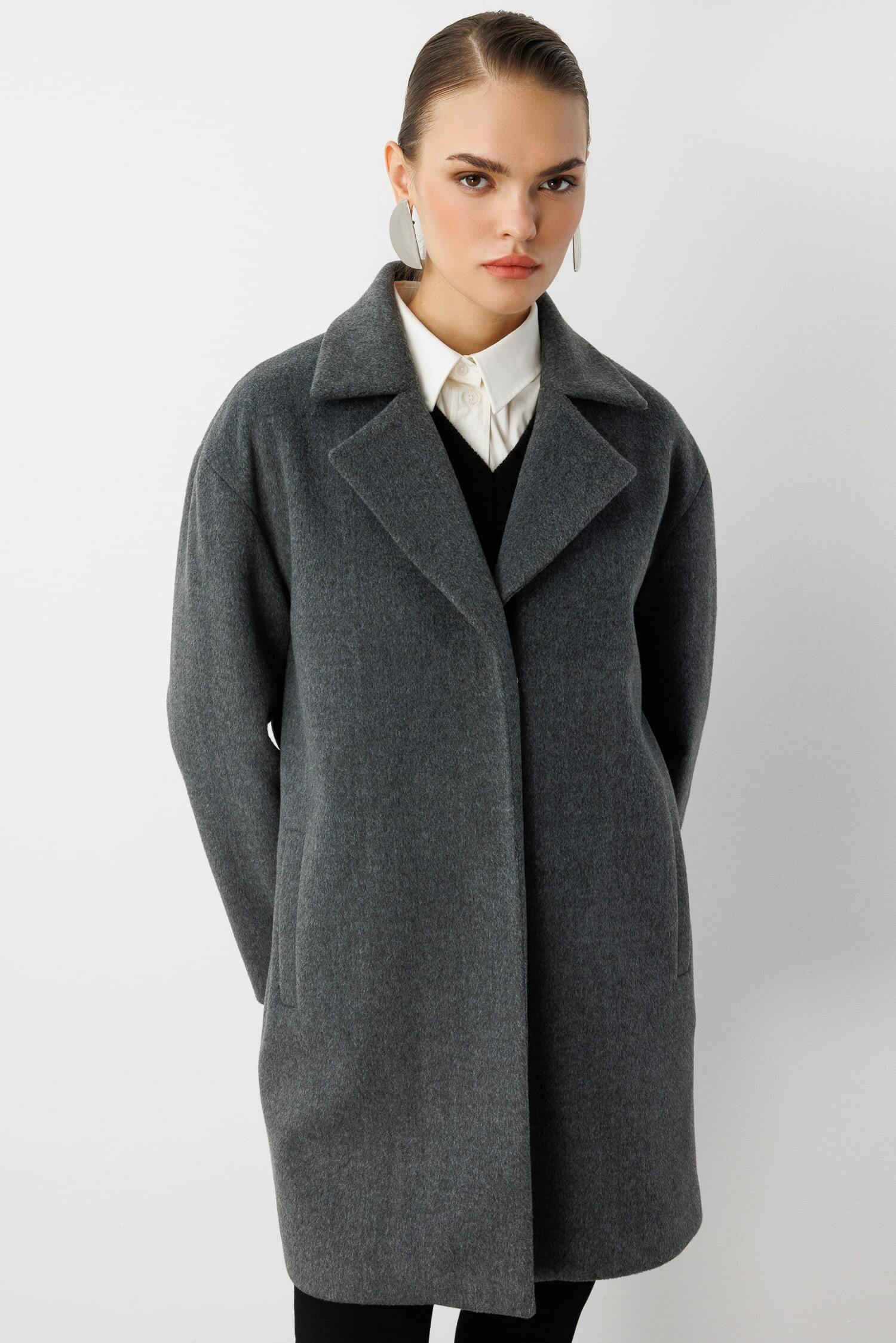 Mizalle Çıt Çıt Kapamalı Gri Yünlü Kısa Kaşe Kaban - Mizalle