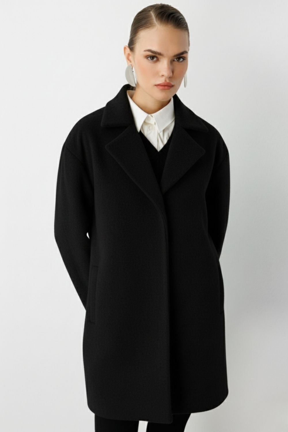 Mizalle Çıt Çıt Kapamalı Siyah Yünlü Kısa Kaşe Kaban - Mizalle