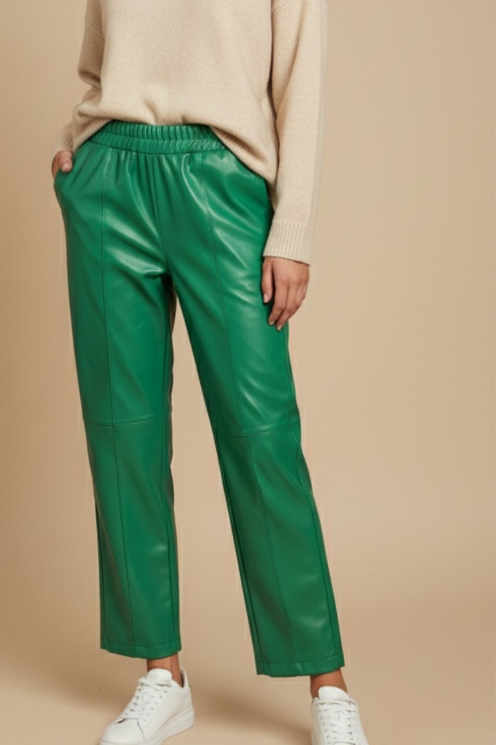 Mizalle Deri Görünümlü Yeşil Jogger Pantolon - Mizalle