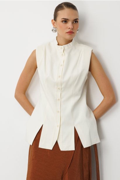 Mizalle Dik Yaka Yırtmaç Detaylı Ekru Yelek - Mizalle