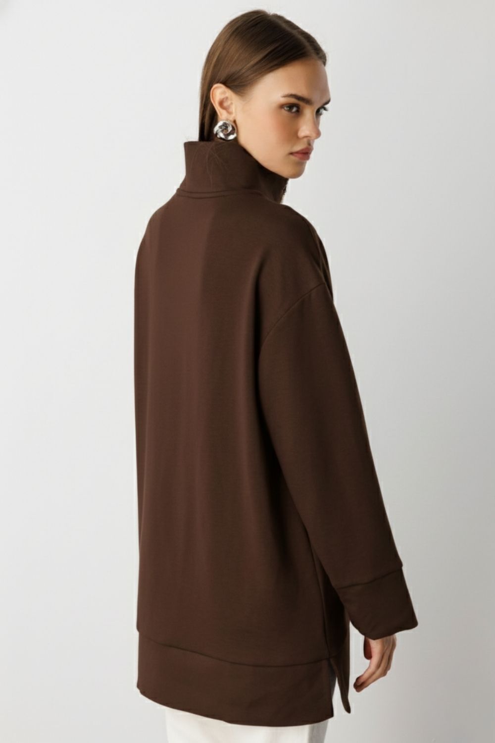 Mizalle Dik Yaka Yarım Fermuarlı Yumuşak Dokulu Kahverengi Sweatshirt - Mizalle