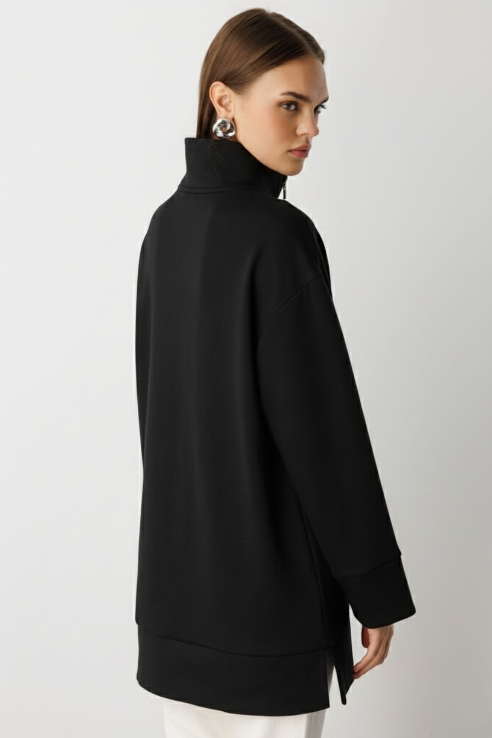 Mizalle Dik Yaka Yarım Fermuarlı Yumuşak Dokulu Siyah Sweatshirt - 4