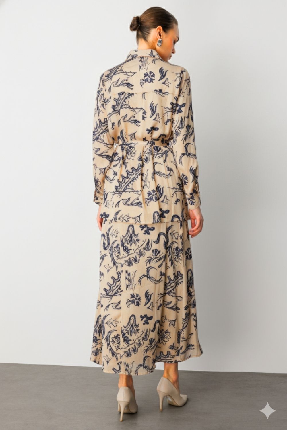 Mizalle Ekru Desenli Kuşaklı Saten Uzun Gömlek Tunik - Mizalle