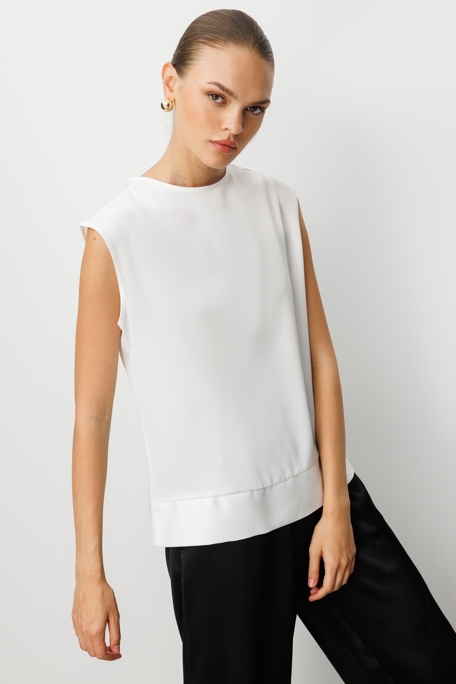 Mizalle Ekru Kolsuz Basic Saten Bluz