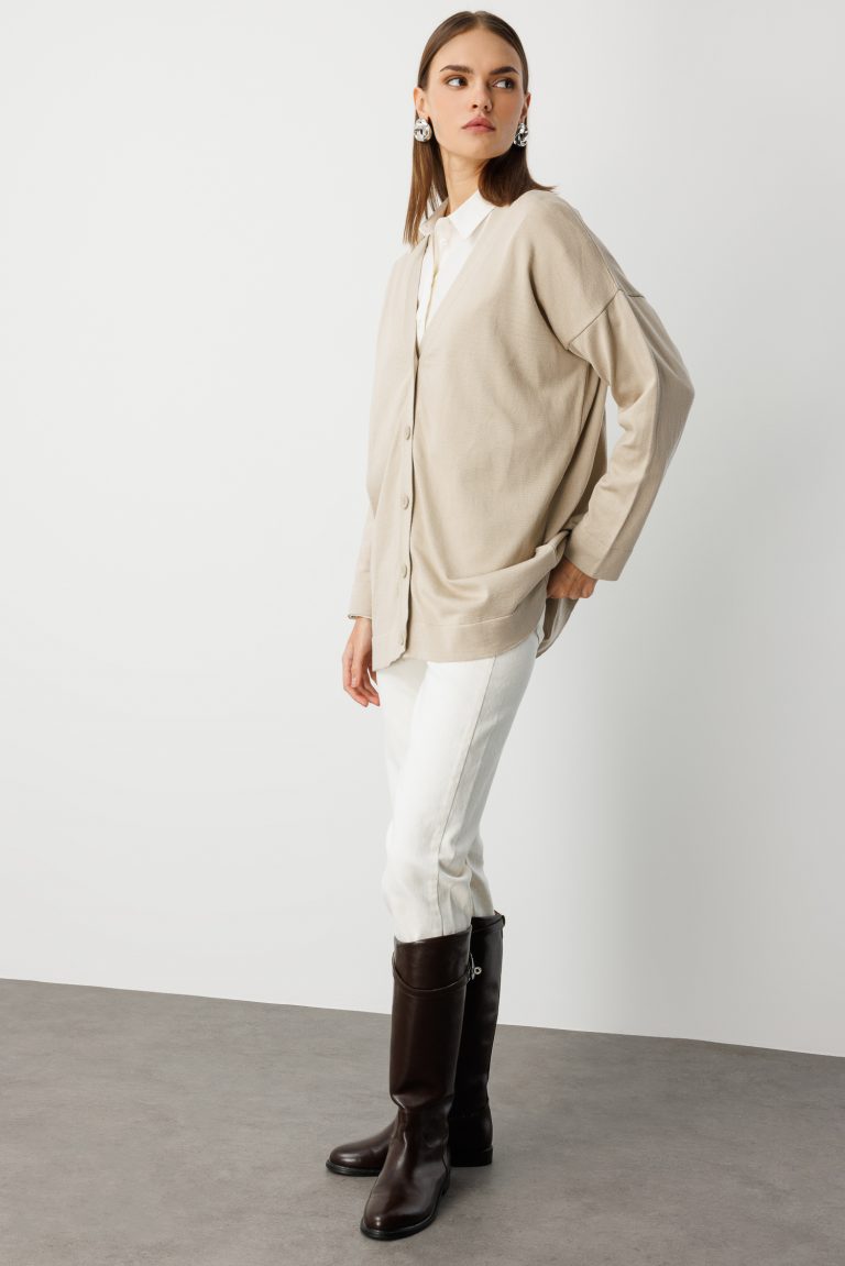 Mizalle Ekstra Oversize Düşük Kol Basic Bej Rengi İnce Triko Hırka - Mizalle