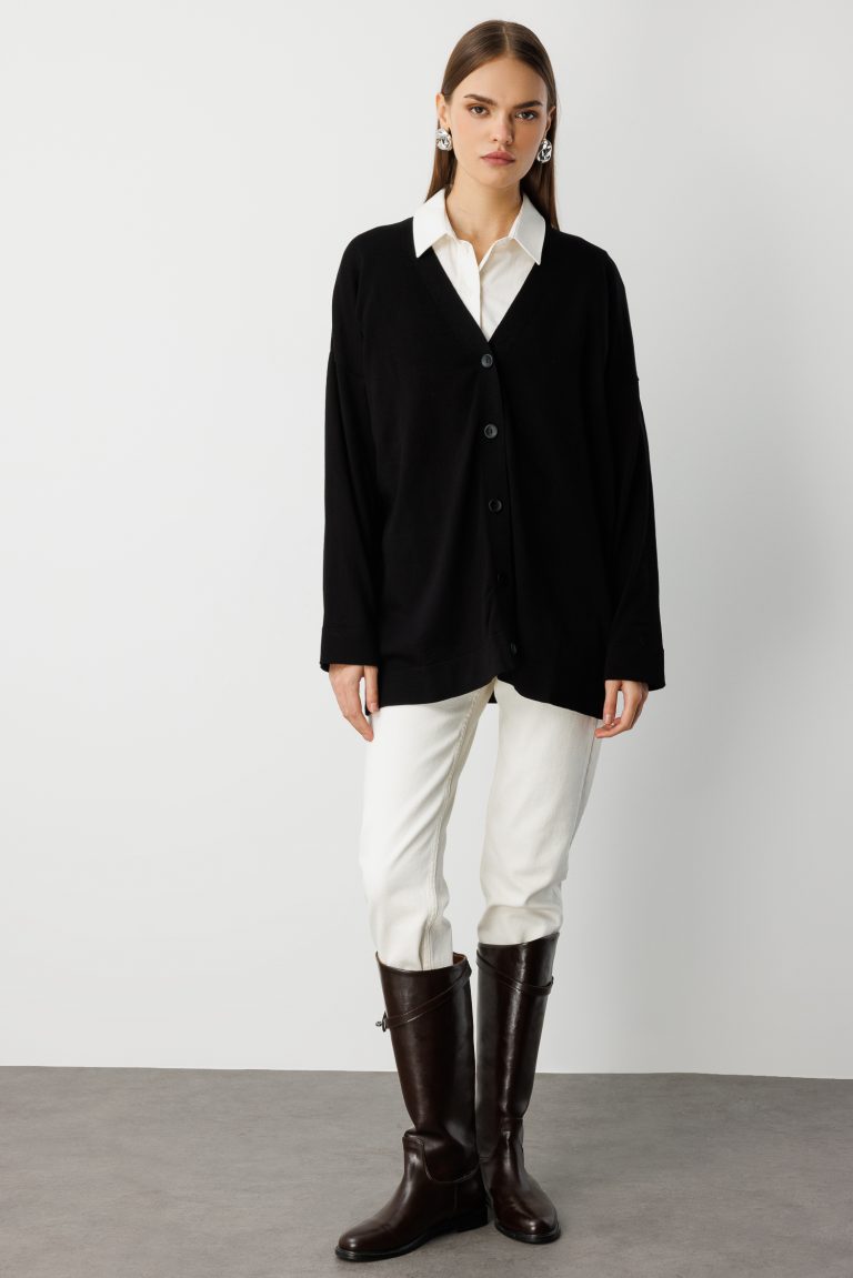 Mizalle Ekstra Oversize Düşük Kol Basic Siyah İnce Triko Hırka - Mizalle