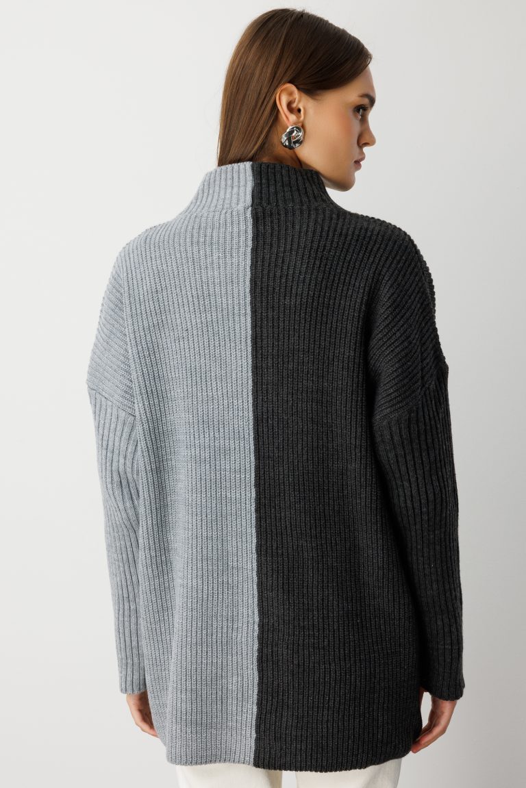 Mizalle Ekstra Oversize Gri Renk Bloklu Cepli Kalın Triko Hırka - Mizalle