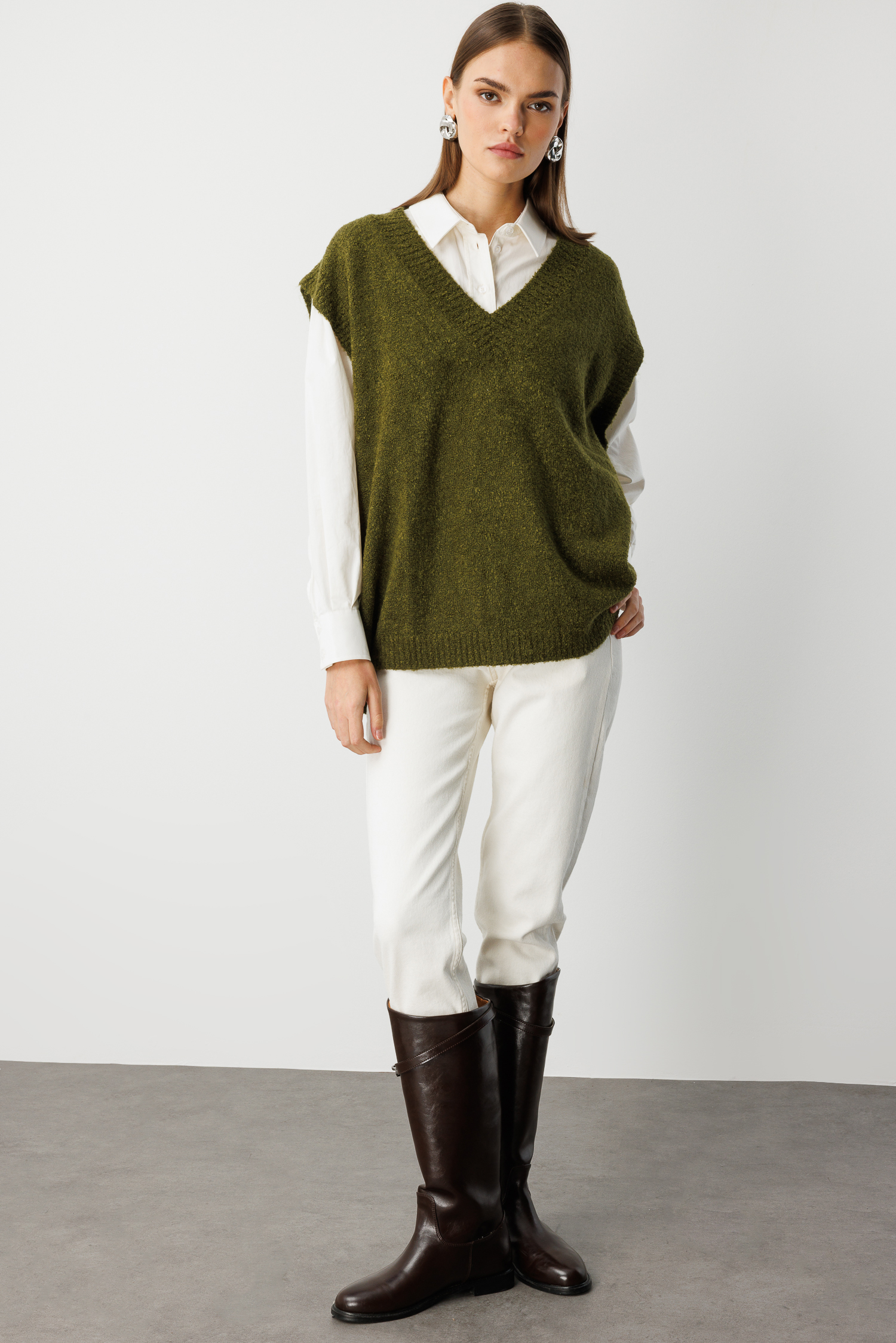 Mizalle Ekstra Oversize V Yaka Uzun Haki Süveter