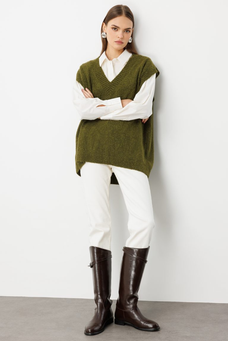 Mizalle Ekstra Oversize V Yaka Uzun Haki Süveter - Mizalle