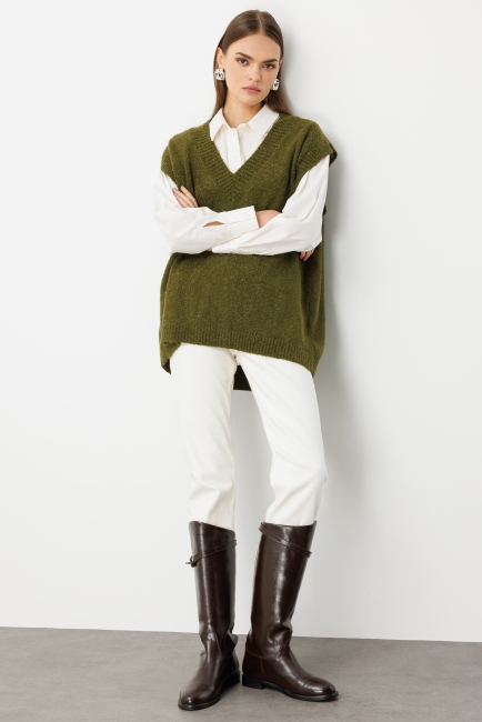 Mizalle - Mizalle Ekstra Oversize V Yaka Uzun Haki Süveter