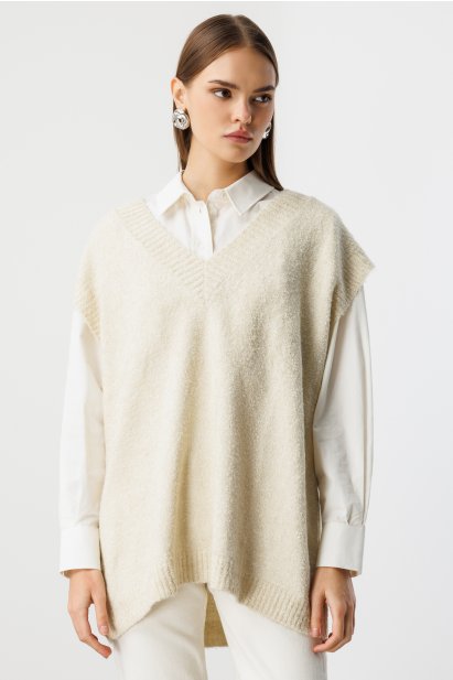 Mizalle Ekstra Oversize V Yaka Uzun Krem Rengi Süveter - Mizalle