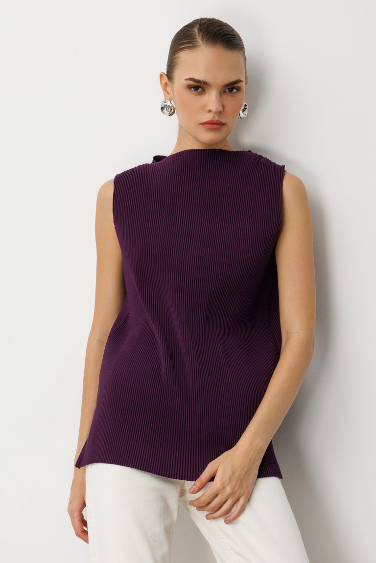 Mizalle Full İnce Pilise Mor Kolsuz Şifon Bluz - Mizalle