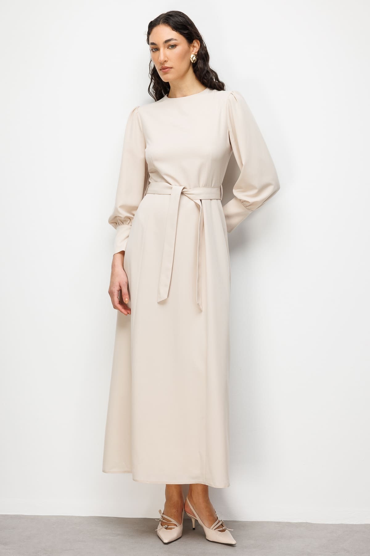 Mizalle Geniş Kol Manşetli Bej Rengi Maksi Kloş Elbise - Mizalle