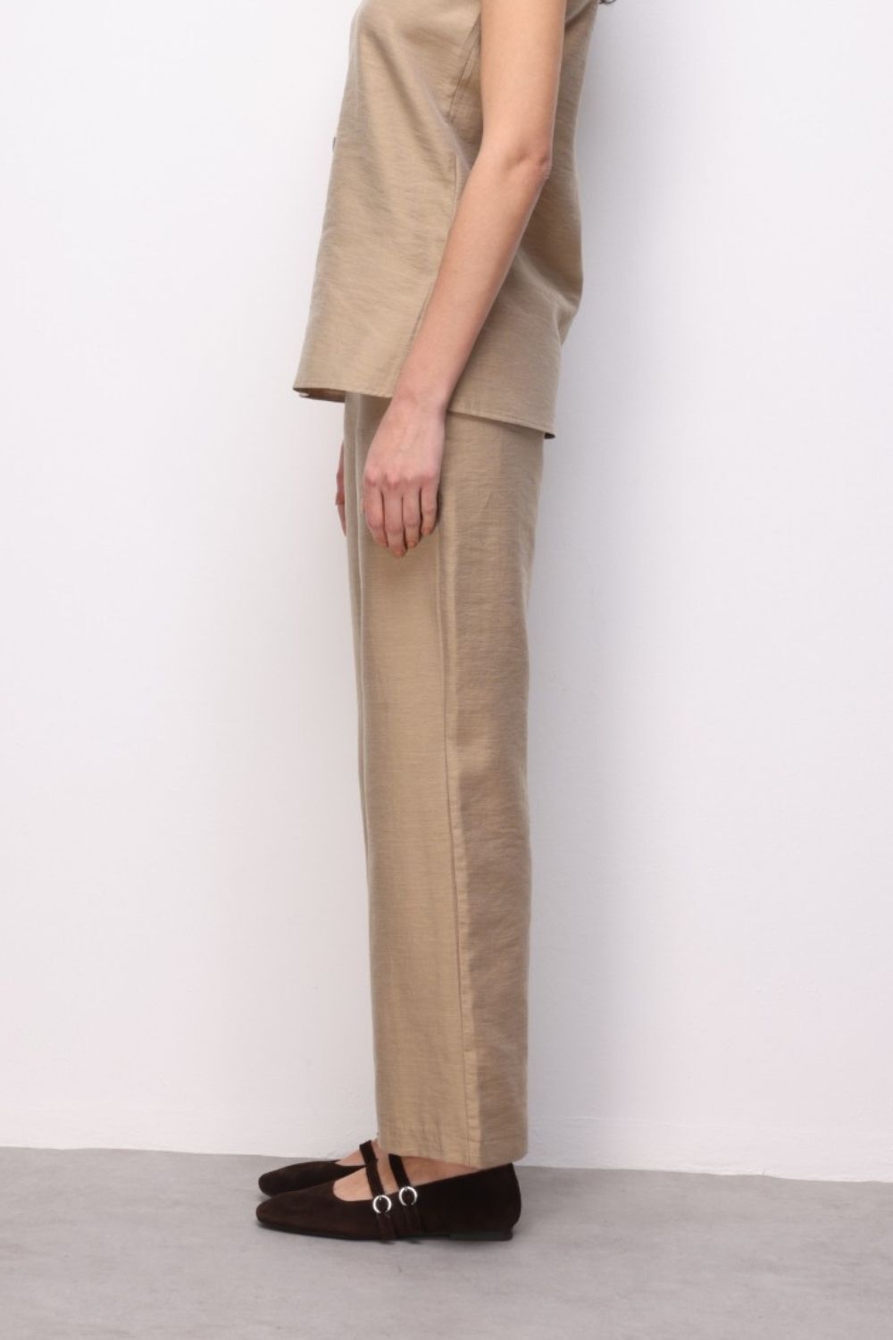 Mizalle Geniş Paça Bej Rengi Basic pantolon - Mizalle