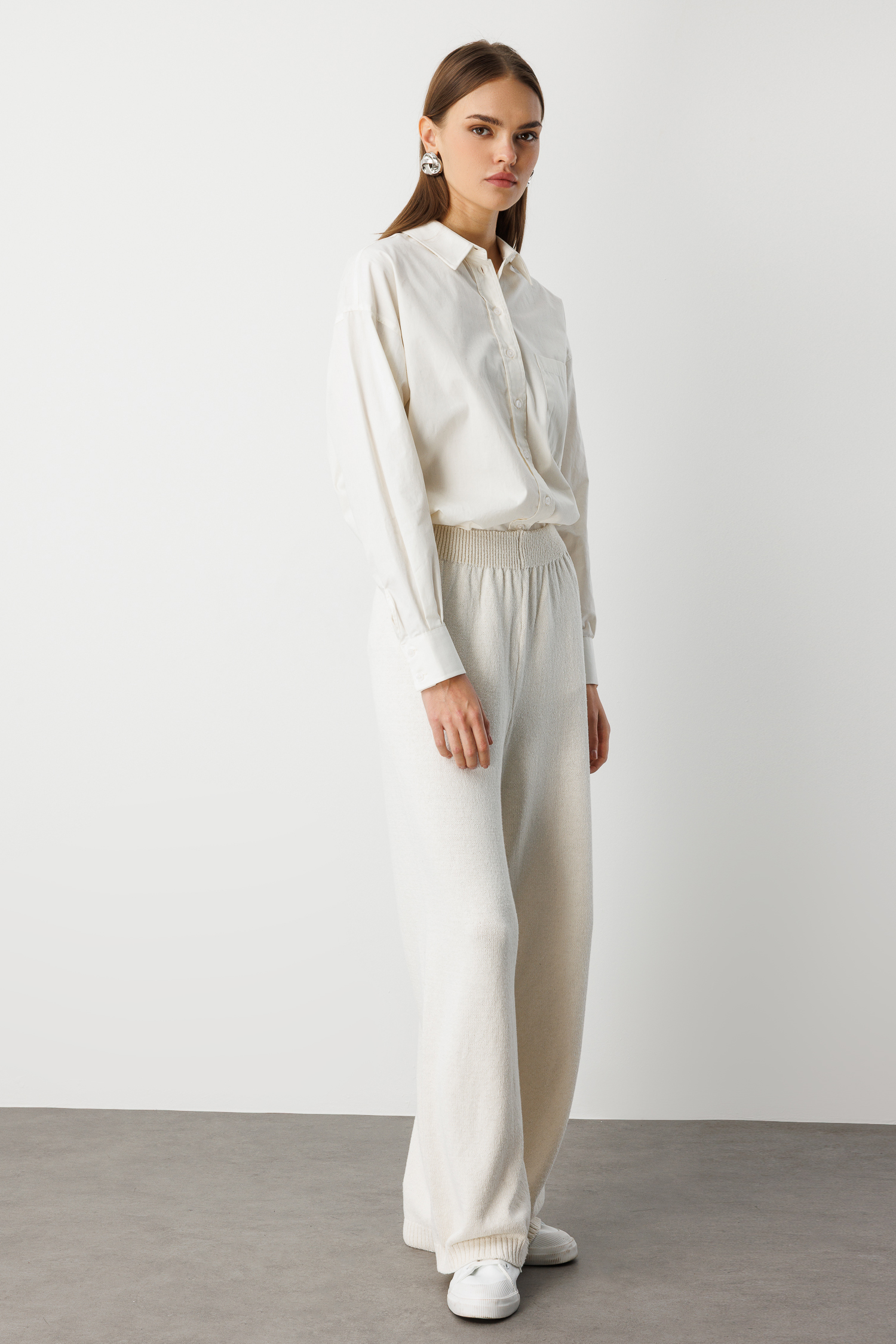 Mizalle - Mizalle Geniş Paça Beli Lastikli Ekru Triko Jogger Pantolon