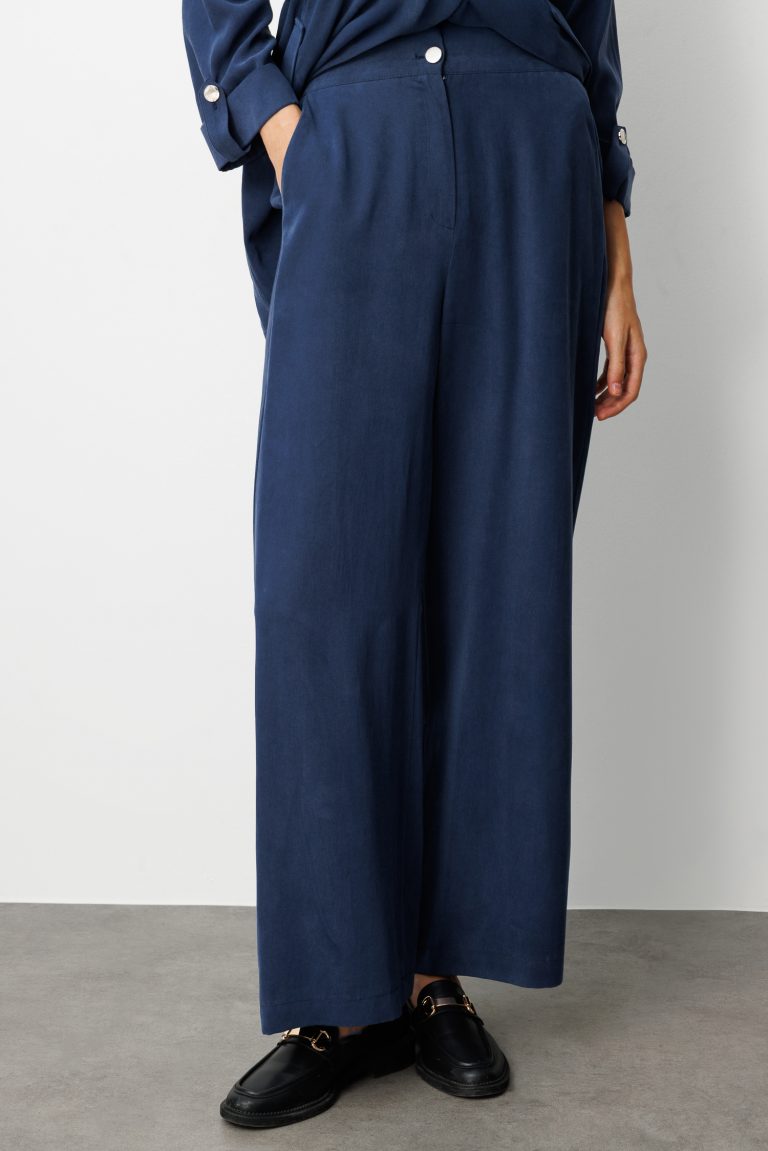 Mizalle Geniş Paça Beli Lastikli İndigo Mavi Cupro Pantolon - Mizalle