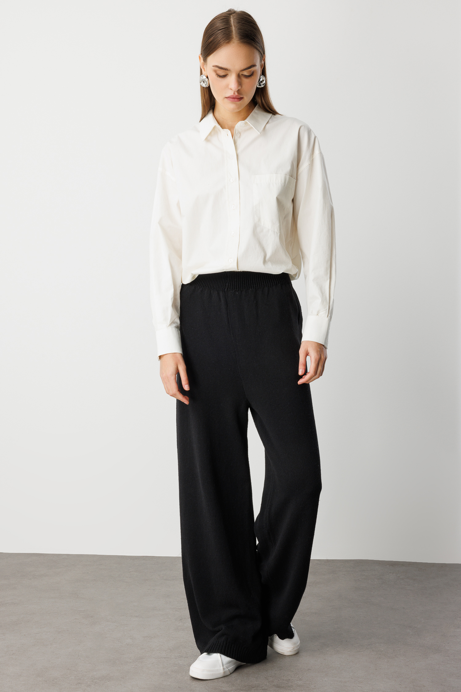 Mizalle - Mizalle Geniş Paça Beli Lastikli Siyah Triko Jogger Pantolon