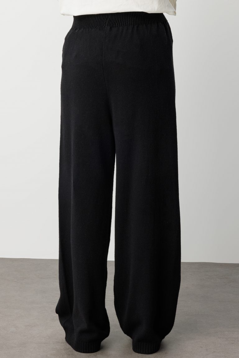 Mizalle Geniş Paça Beli Lastikli Siyah Triko Jogger Pantolon - Mizalle